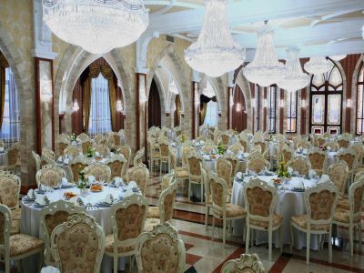 Hotel Borostyán Nyíradony étterme teljes ellátással