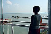 Balatoni panoráma Keszthelyen a Helikon Hotel teraszáról